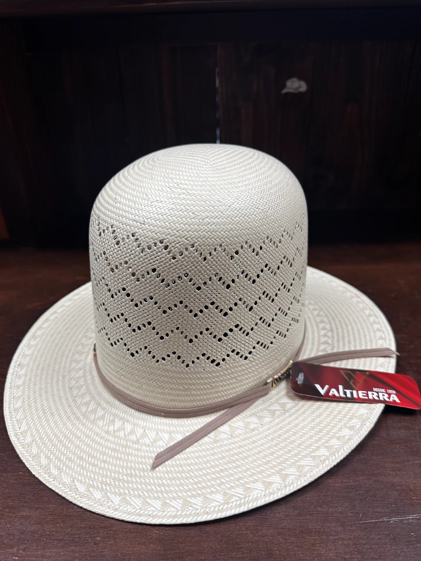 Valtierra Tall Crown Zig-Zag