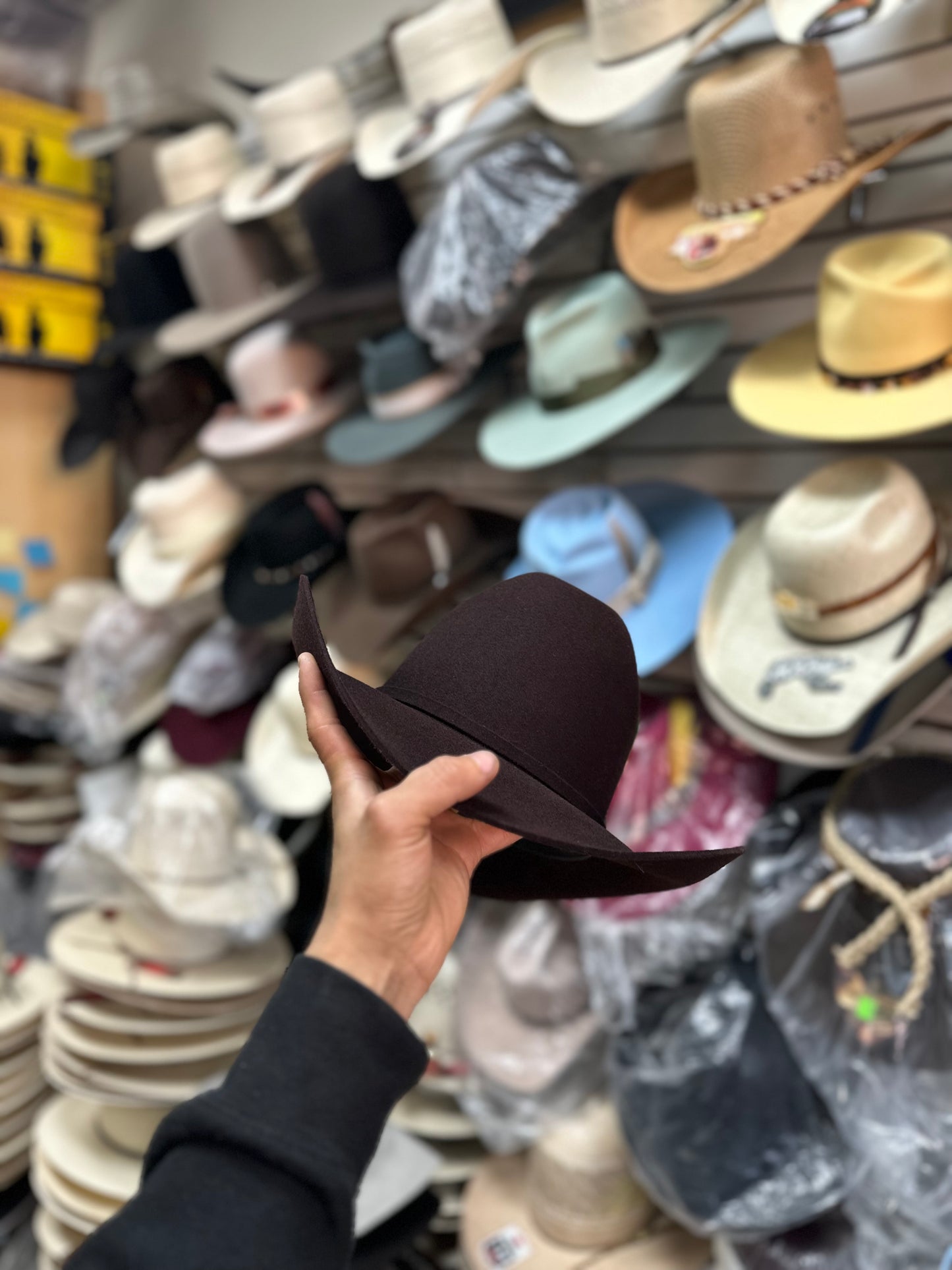 Seratelli 6X Black Cherry Felt