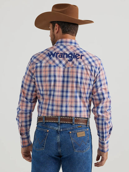 MEN'S WRANGLER® LOGO LONG SLEEVE WESTERN SNAP SHIRT IN ORANGE BLUE PLAID