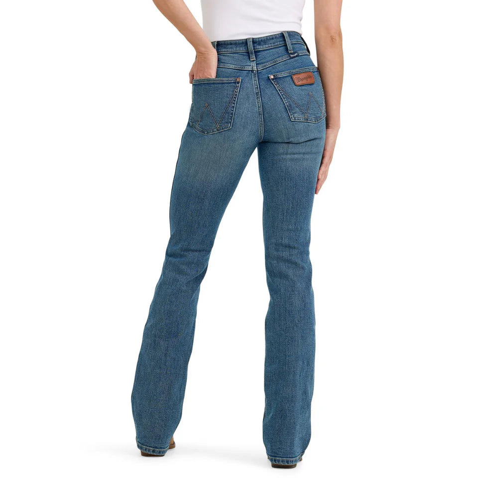 PANTALÓN VAQUERO WRANGLER® ULTIMATE RIDING Q-BABY EN AVERY