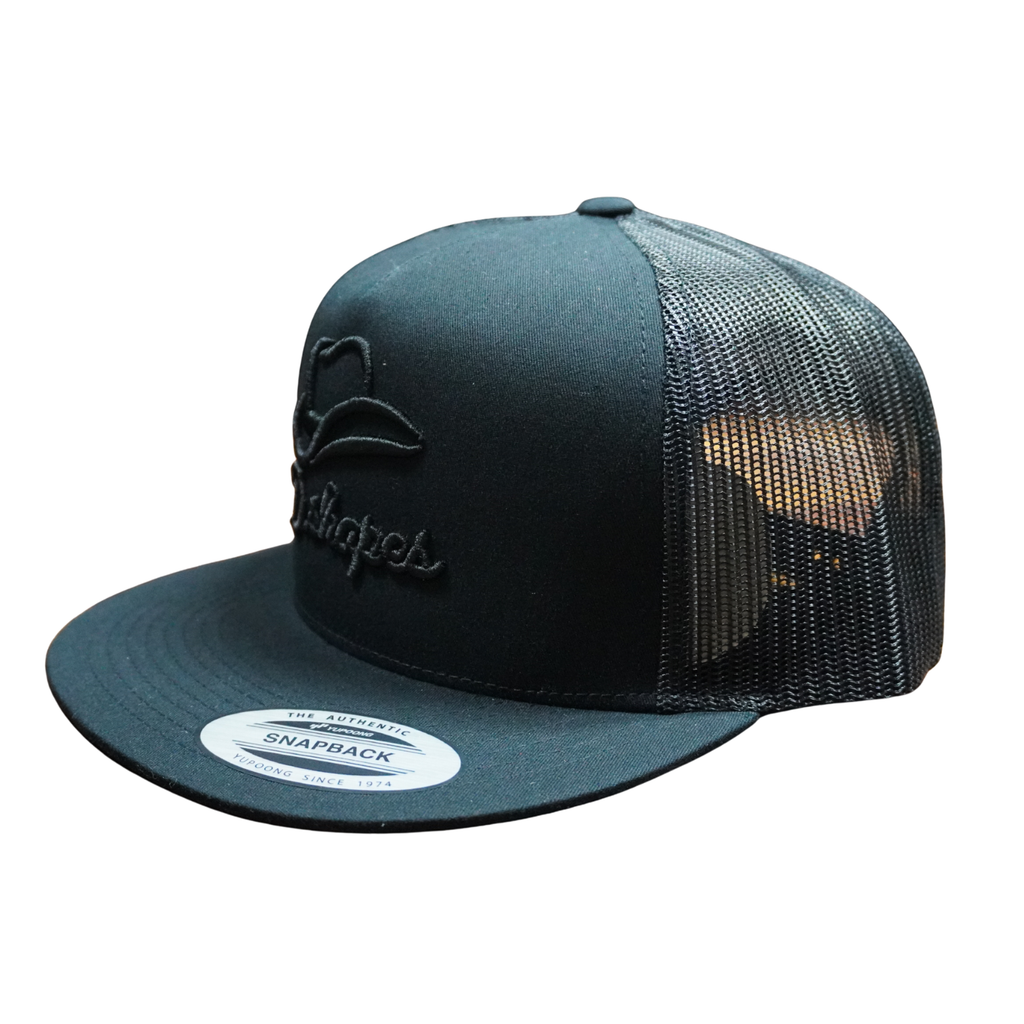 Gorra de camionero negra y roja D. Shapes