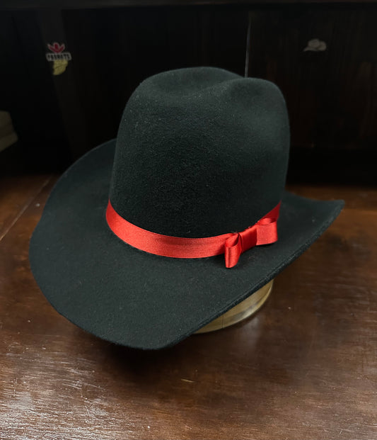 Sombrero de lana negro