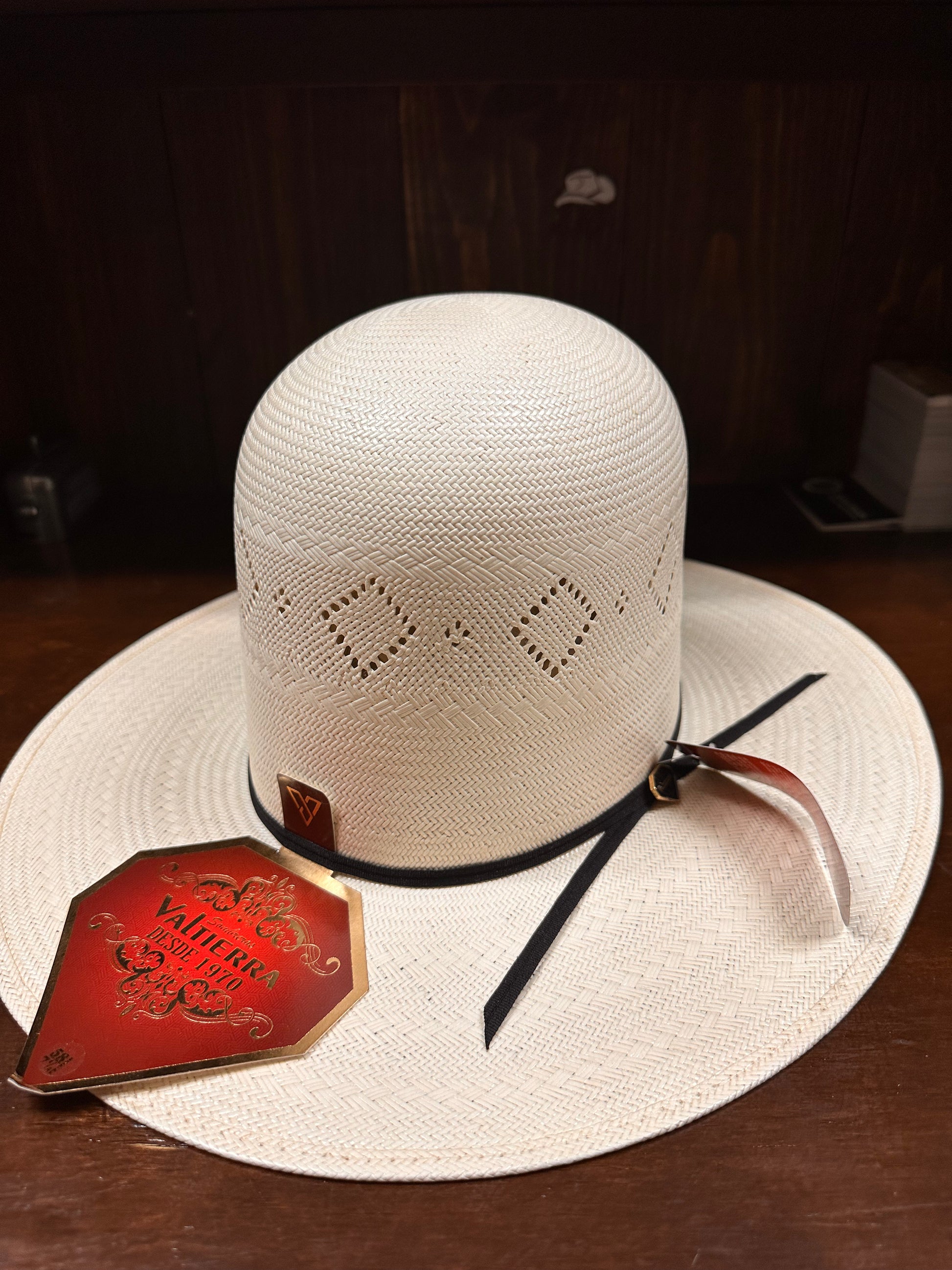 Tall crown cowboy hat shop